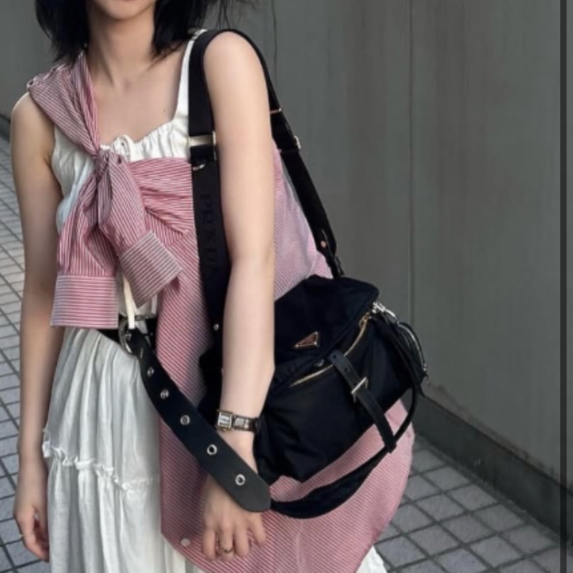 프라다백 머가 더 이뻐