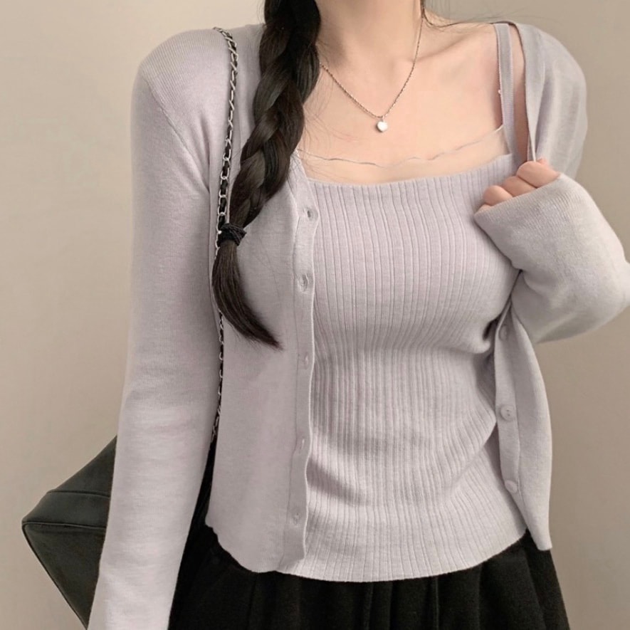 증명사진 찍을때 입을 옷 골라줘! 뭐가 더 나아?