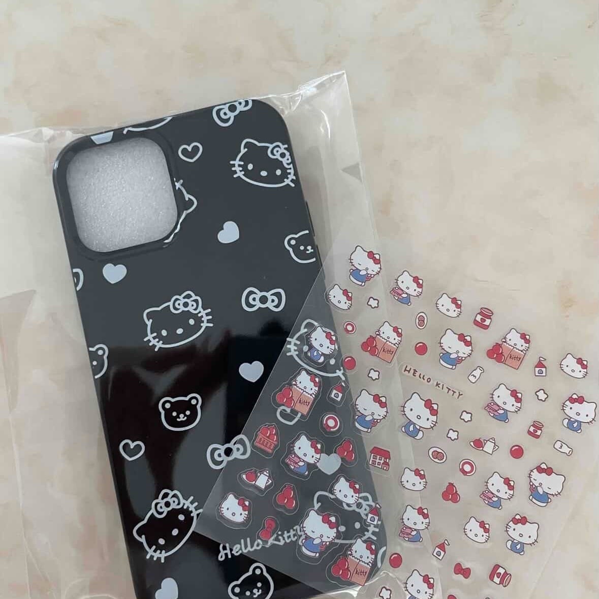 키티케이스 골라죠 왼쪽은 안에 키티움직여