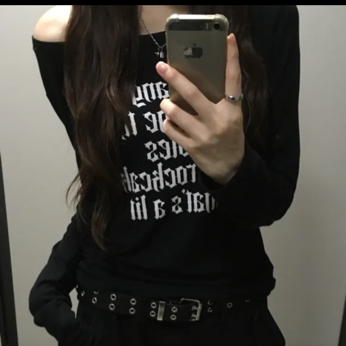 옷 뭐 살까 )사진은 모델 착샷