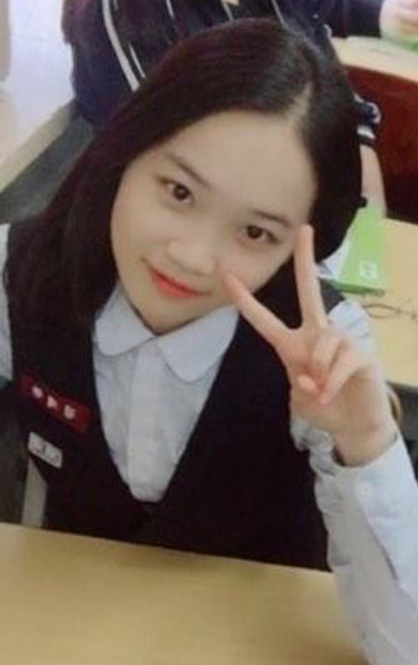 김채원 과사 예뻐?