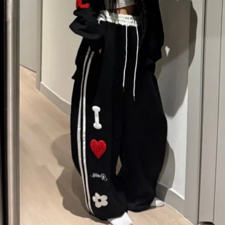 바지 뭐살까?