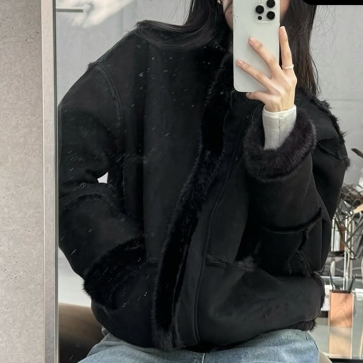 무스탕 니트