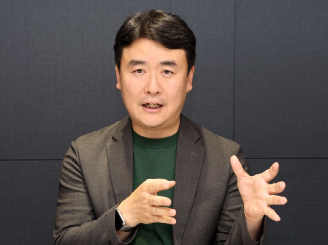 'AI 포털' 닻 올리기 전에 다음 운영사 AXZ 대표 사임…노조 "무책임" 반발