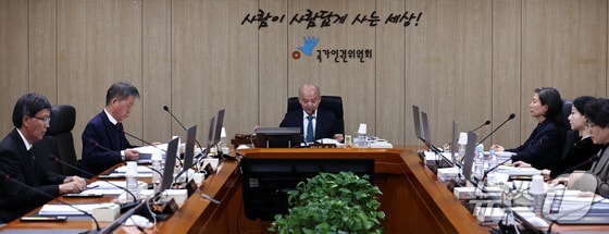 인권위, '우크라이나 북한군 포로 2명' 관련 의견 표명 검토